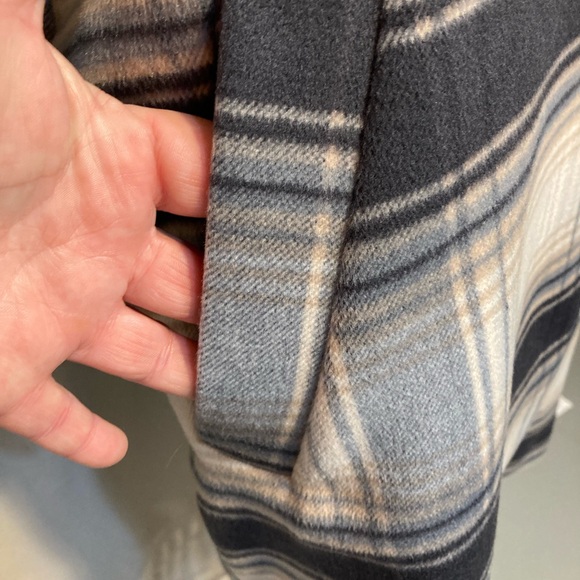 HOLLISTER PLAID DOUBLE BREASTED PEA WINTER COAT W/ POCKETS NWT SIZE XS - Picture 3 of 12